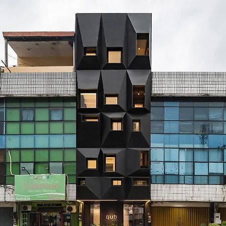 Qub Rooms Semarang Exterior photo