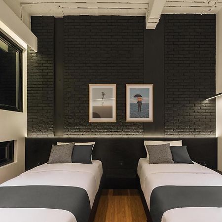 Qub Rooms Semarang Exterior photo