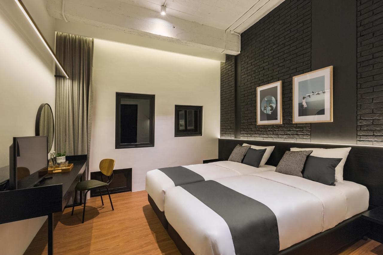 Qub Rooms Semarang Exterior photo